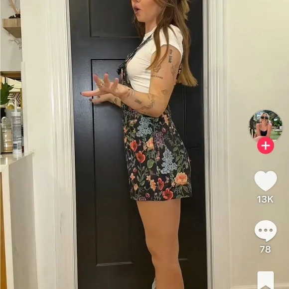 New XL Cider Corduroy Floral Overalls Romper. - Picture 6 of 13